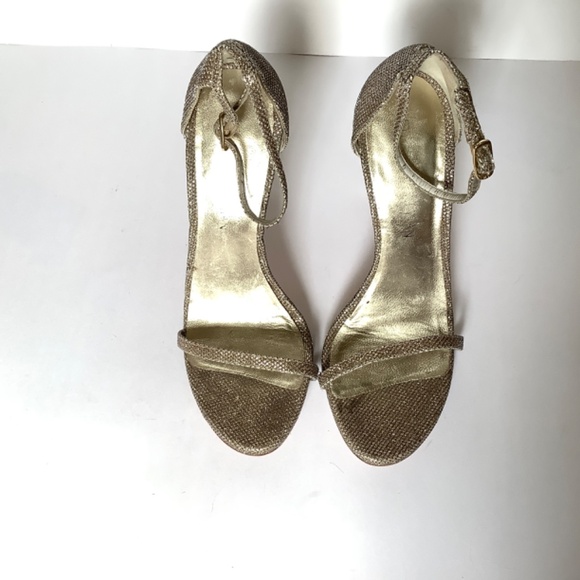 Stuart Weitzman NUDIST STRAP HEELS 9 - Picture 6 of 15